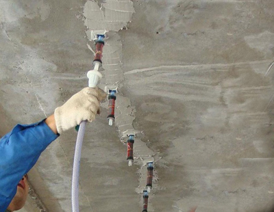 ��ݸ�ѷ��ѹ�ཬ��ˮ��©ʩ������