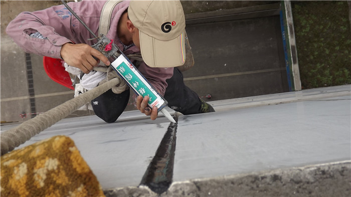 ��ݸ��ǽ�ӷ��ˮ��©